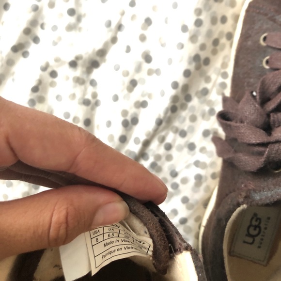 Uggs - Picture 3 of 3